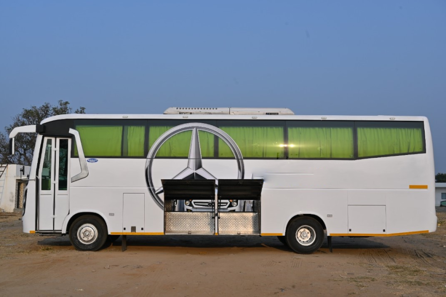 33 Seater Ac Minibus 2×2