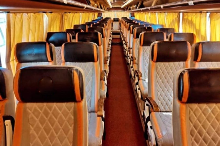 49 Seater Ac Coach 2×2