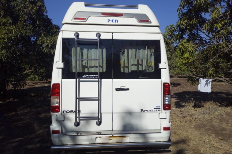 11 Seater Ac Premium 2×1 Tempo Traveller