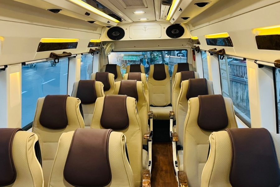 17 Passengers Seating 2×1