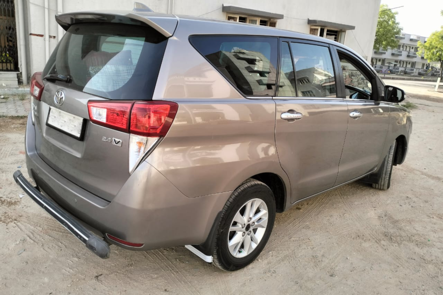 Toyota Innova Crysta